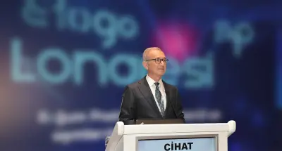 Uzmanlardan Sanal Mecra Uyarısı: Hekim Muayenesinin Yerini Asla Almamalı