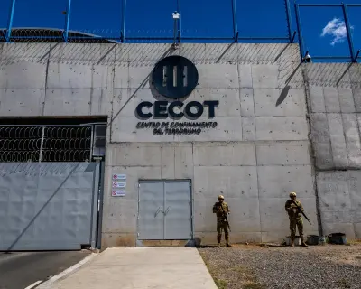 Venezuelalı Göçmenler, El Salvador'daki Cezaevine Nakilleri Nedeniyle ABD Havacılık Şirketlerine Dava Açtı
