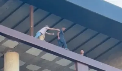 Yüksekova'da İntihar Girişimi Son Anda Engellendi: Hayat Kurtaran Refleks Kamerada