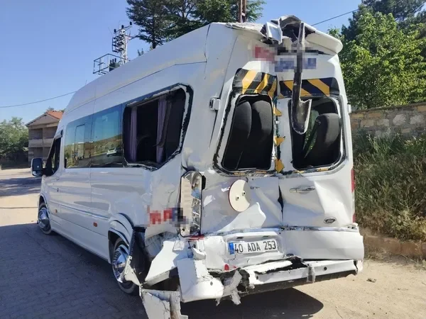 Kırşehir'de İşçi Servisleri Çarpıştı: 42 Yaralı, Vali Yardımcısı'ndan Açıklama