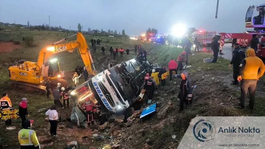 Malatya'da Feci Kaza: Yolcu Otobüsü Şarampole Yuvarlandı, 4 Kişi Hayatını Kaybetti, 15 Yaralı!