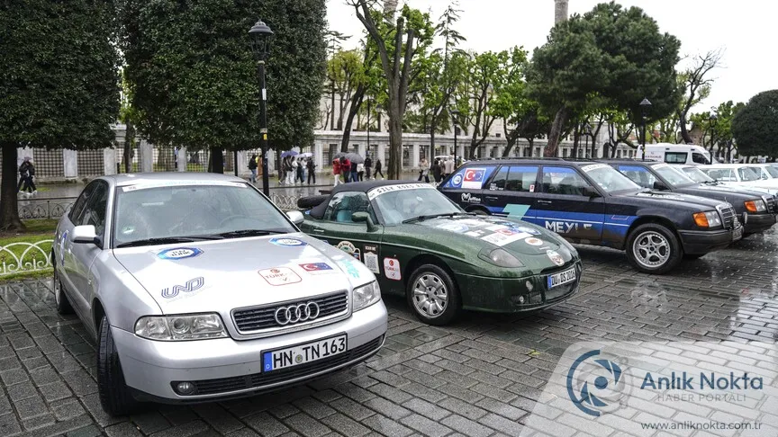 Doğu-Batı Dostluk ve İpek Yolu Rallisi Türkiye etabına Sultanahmet'ten başladı